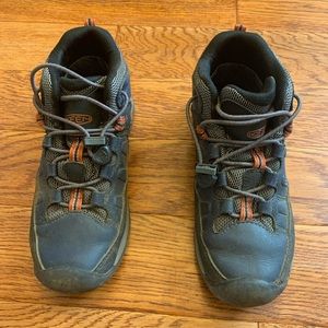 Kids (big kids) Keen Hiking Boots